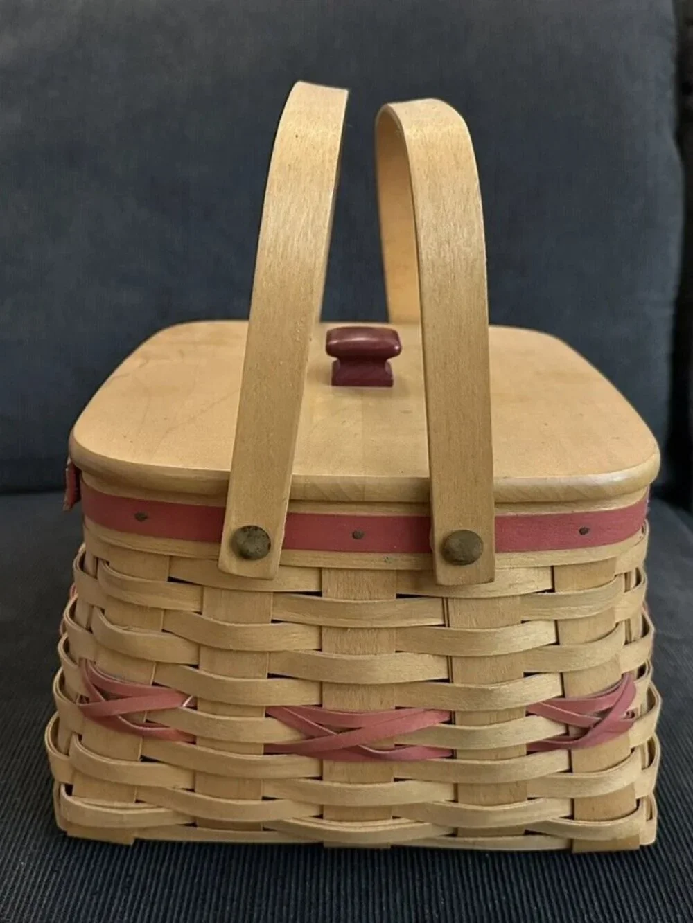 Longaberger Vintage 2000 Red & Tan-Deck the Halls Basket with Liner & Lid